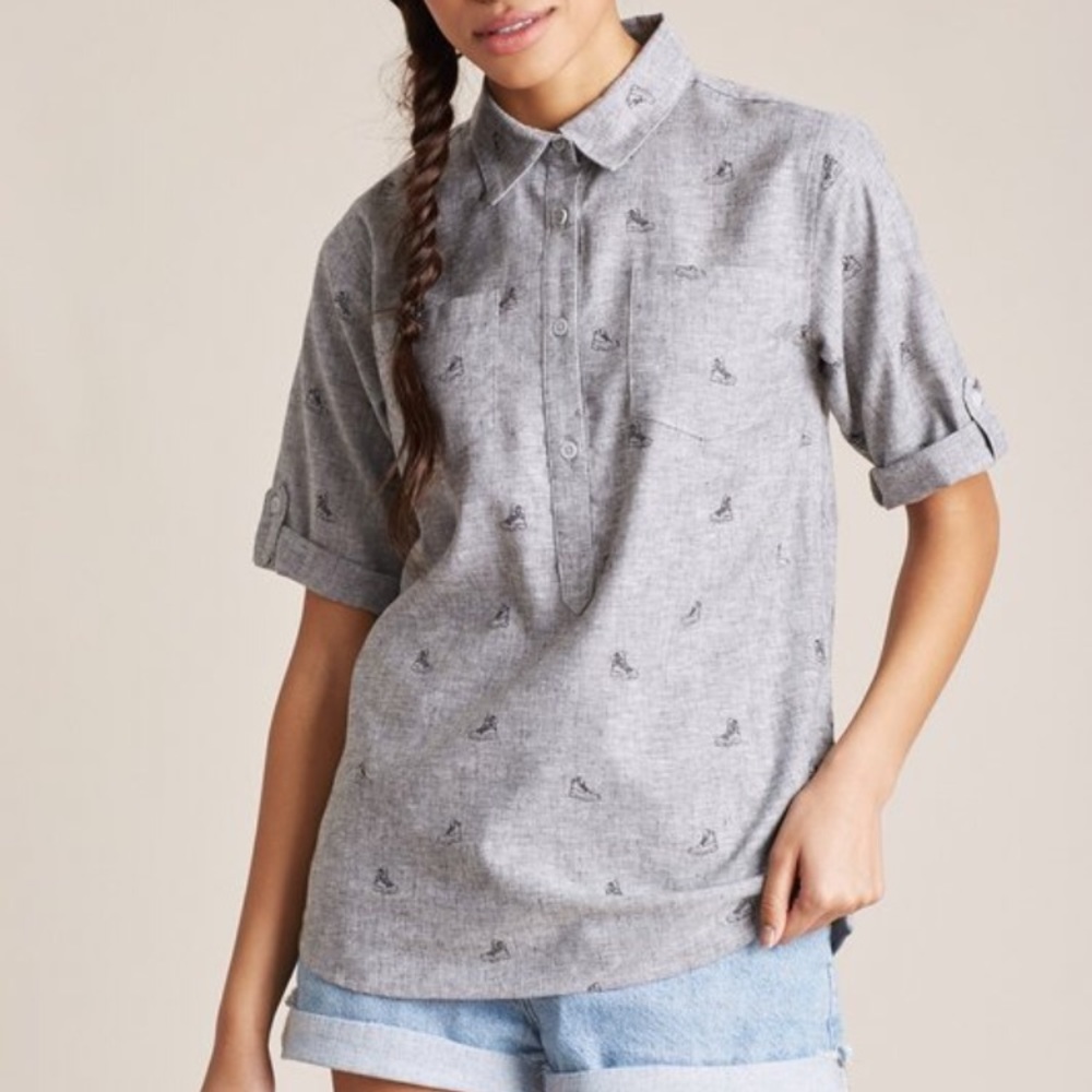 United by Blue boot print tunic shirt-size xs